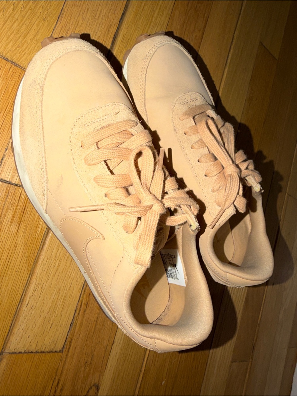 Nike Tan/Beige Sneakers